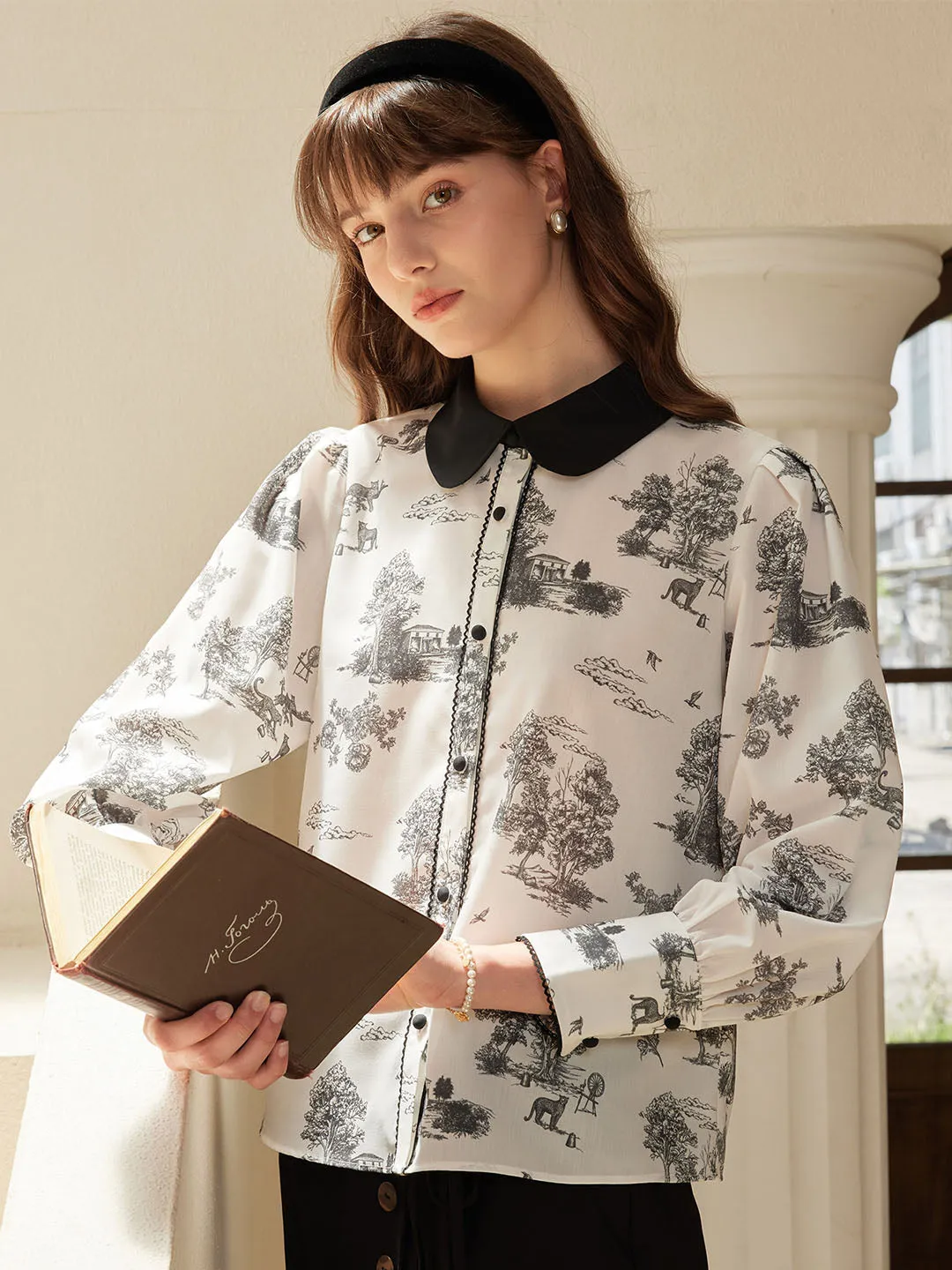 Evelyn Exclusive Printed Contrasting Doll Collar Blouse