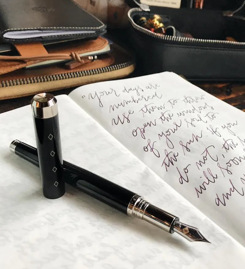 Model 28 Libertas Fountain Pen - Classic Black